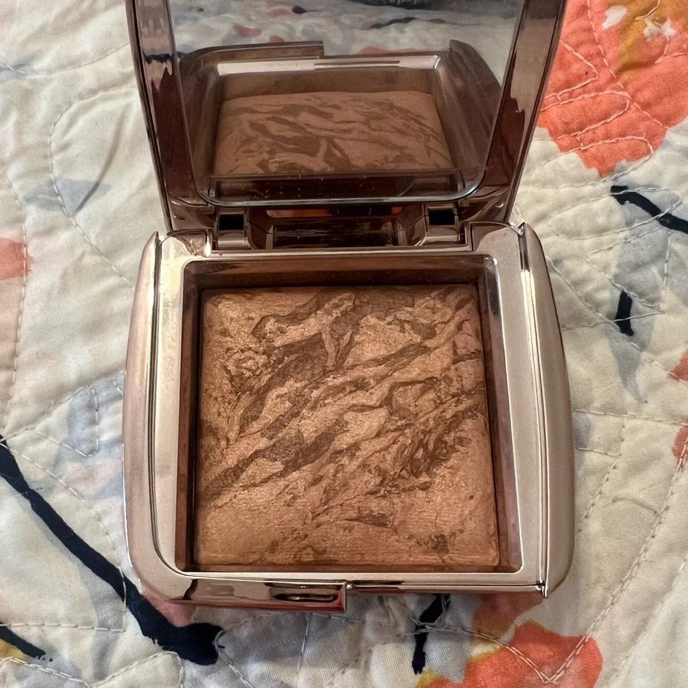 Marbled Baked Bronzer - Warm Bronze Glow